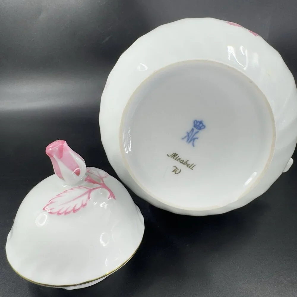 AK Kaiser Porcelain Teapot Rokokoform Dubarry Germany Rose‎ Bud Carafe Mirabell